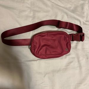 Lululemon everywhere belt bag 1L